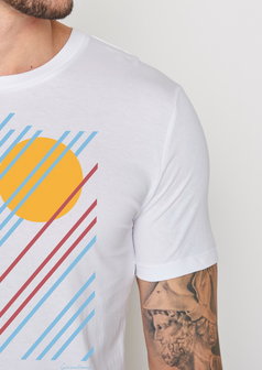 t-shirt wit
