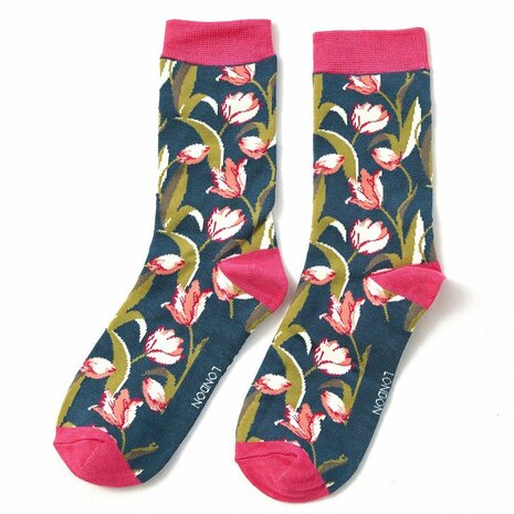 blauwe sokken met tulpen