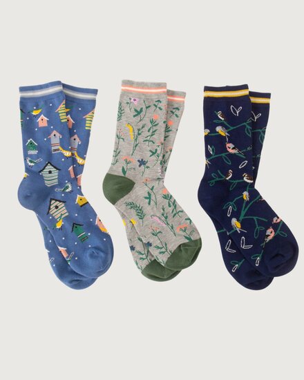 sokken met bloemen en vogels