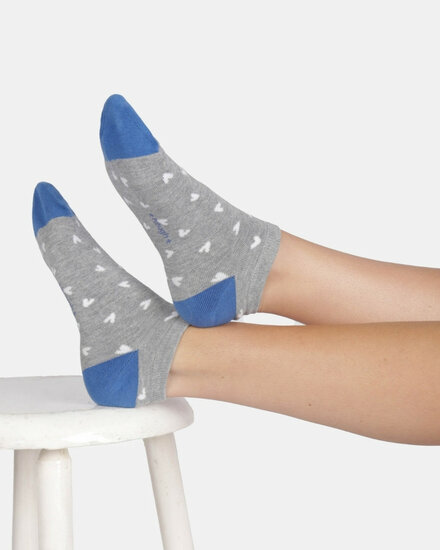 dames sneakersokken hartjes grijs