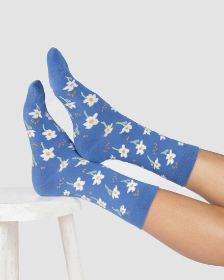 blauwe damessokken met bloemenprint