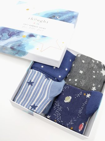 Night sky cadeaudoos met vier paar kinder sokken