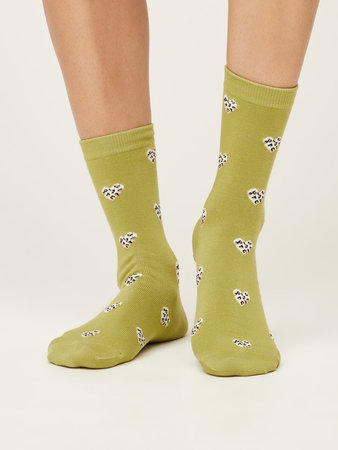 Bamboe damessokken hartjes leopard pea green