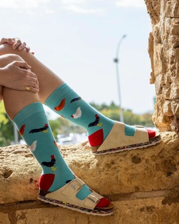 Swole Panda bamboesokken met kippen – blauw