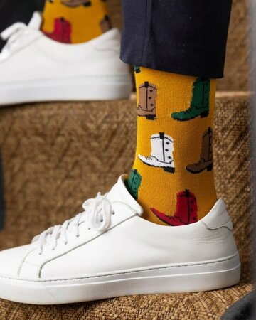 Swole Panda bamboesokken met cowboylaarzen – geel