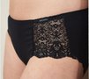 Living Crafts slip met kant Evana - zwart